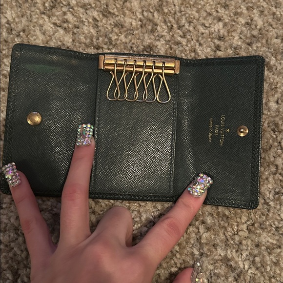 Lv Green Key Holder - Picture 7 of 8